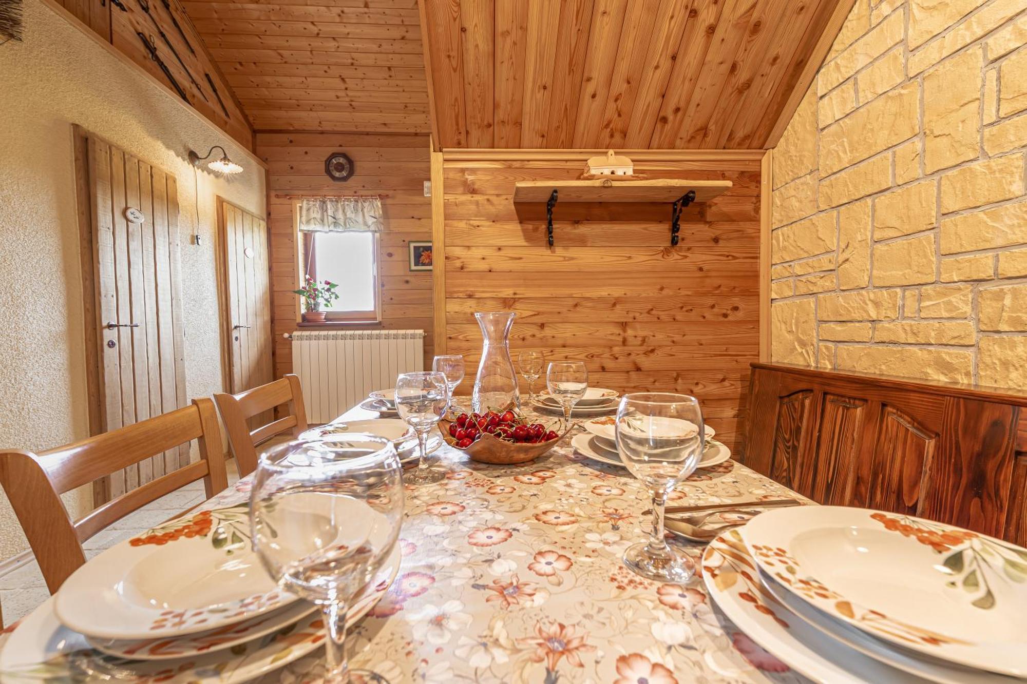 House Na Meji With Sauna - Happy Rentals Pivka Exterior foto